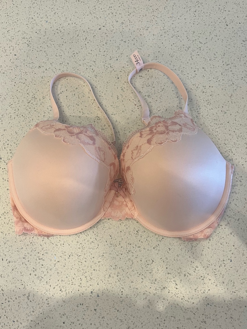 Victoria’s Secret Body by Victoria perfect shape bra in 34 DDD